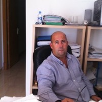 Manuel de la Concha Email