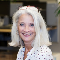 Suzanne Almbring Email