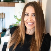 Shanna Davis Email & Phone Number