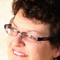 Daphne Greig Email