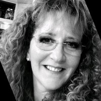 Harbor Management Employee Tami Hunt's profile photo