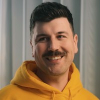 Lars Biesinger Email