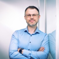 Leo Jadgarow Email
