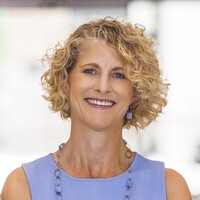 EO Hayes | Executive Coach Employee Elisabeth Hayes's profile photo