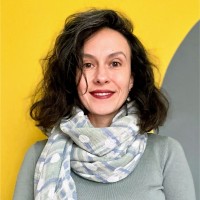 Idil Demircapa Email