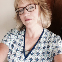 Indepentent AVON Sales Representative Employee Kellie Ingram's profile photo