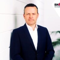 Matthias Riedel Email