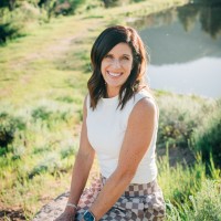 Lynzi Clark Email & Phone Number