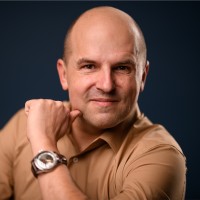 Marcin Domagała Email