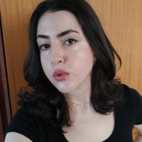 Hellen Freitas Email