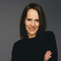 Helen Anglim Email & Phone Number