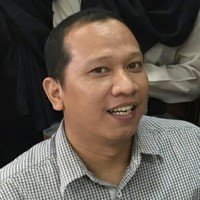 Wira . Email