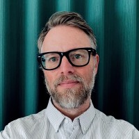 Peter Sjöström Email