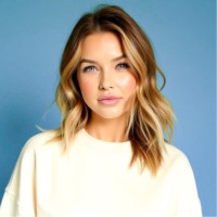 Danielle Knowles Email & Phone Number