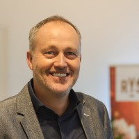 Robert Riet Email