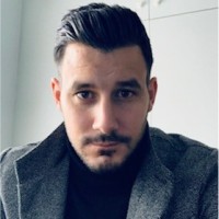 Valentin André Email