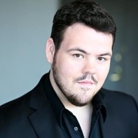 Actor / Singer Employee Stephen Harris's profile photo
