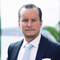 Niclas Östlund Email