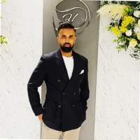 Heavenly Desserts UK Employee Haroon Liaquat's profile photo