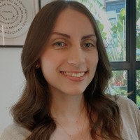 Danielle Proença Email