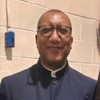 Hollis Robertson Email & Phone Number
