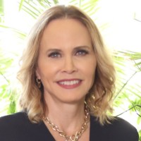 Elizabeth Pusey Email & Phone Number
