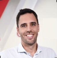 b_create Employee Ricardo Maia's profile photo