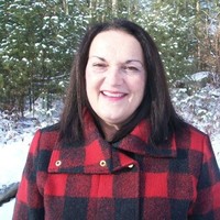 Premier Properties Employee Debbi Webber's profile photo