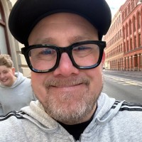 Björn Wäst Email