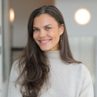 Amanda Larsson de Oliveira Email