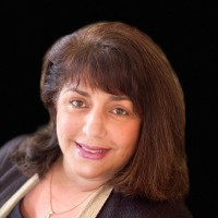 Kellie Platis Email & Phone Number