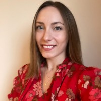 Ecem Küçük Email