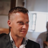 Sascha Menke Email