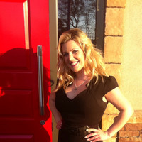 Kelly Bennett Email & Phone Number