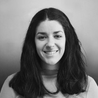 Camila Oliveira Email