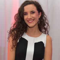 Lorena Cozzari Email