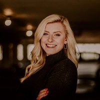Clare Vavro Email