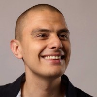 Lucas B. Email