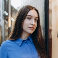 Olena Svedeniuk Email