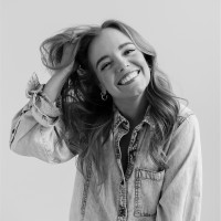 Razorfish Health Employee Steph Krout's profile photo