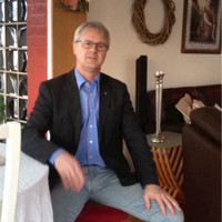 Mikael Holmström Email