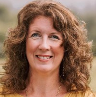 Sandra Flach Email & Phone Number