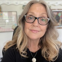 Essential Oil Employee Joni Jones's profile photo