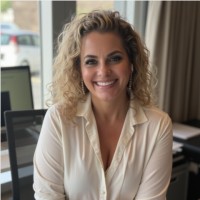 Self-employed Employee Maria Sims's profile photo