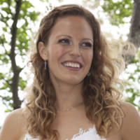 Lilla Zalai Email