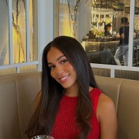 de Mamiel Employee Imogen Garricks's profile photo