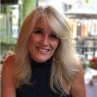 Email e telefono di Claydeen Adams