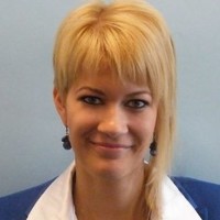 Kinga Máté Email
