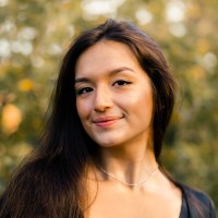 Syntax Communication Employee Mia Flores's profile photo