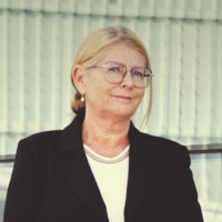 Nina Sennerud Email